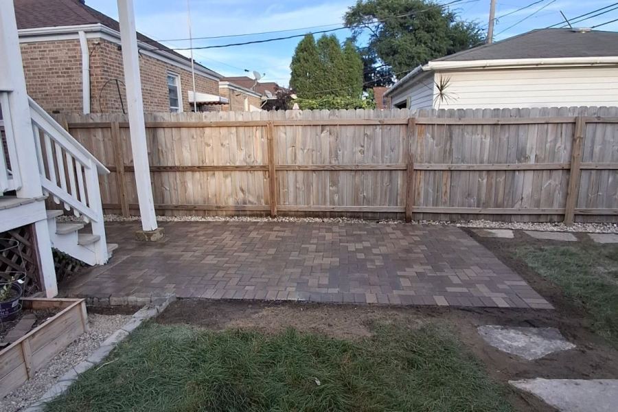 Hardscape patio in Winnetka - Lanscaping