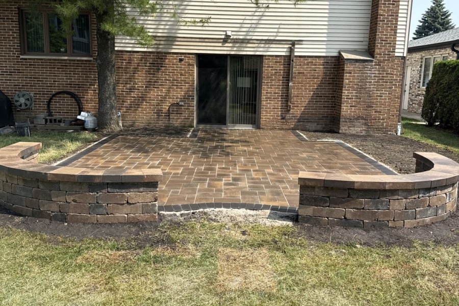 Olde Quarry Stone Retaining Wall and Patio 