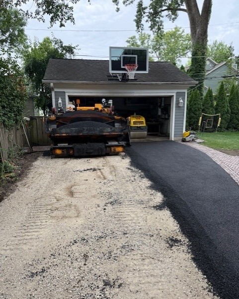 Asphalt Paving Wilmette - Landscaping