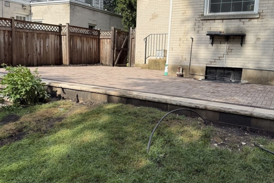 Unilock Mattoni Sable and Cocoa Brown Herringbone Pattern Hardscape Patio Riverwoods - Landscaping