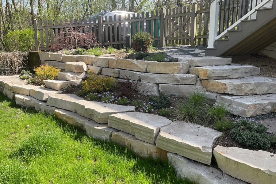 Hardscape Retaining Wall Northbrook - Lanscaping