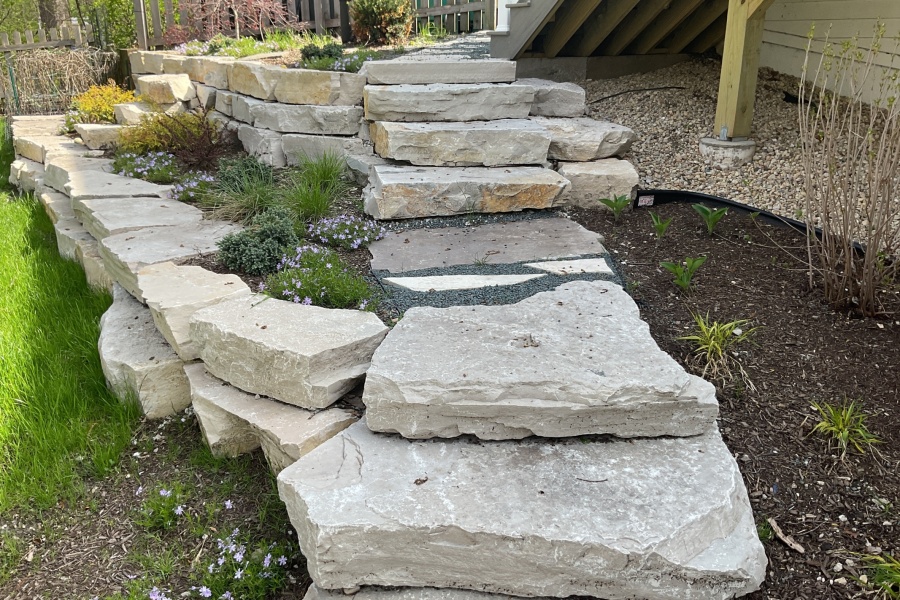 Hardscape Retaining Wall Northbrook - Lanscaping