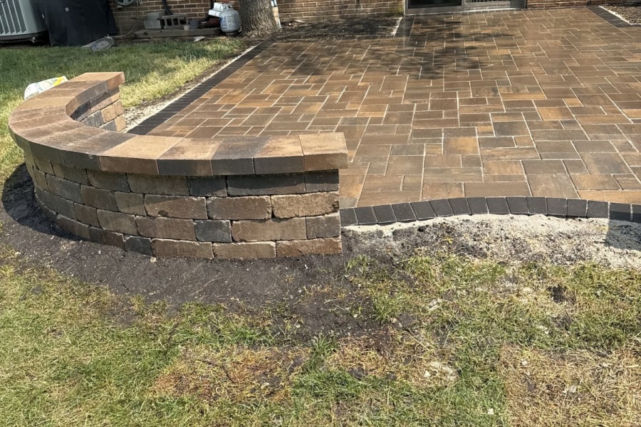 Olde Quarry Stone Retaining Wall and Patio 