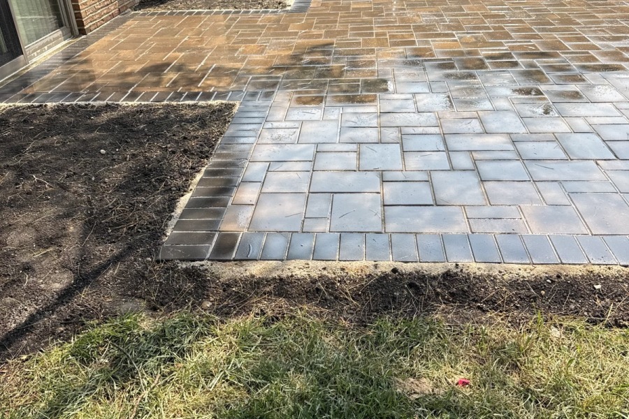 Olde Quarry Stone Retaining Wall and Patio 