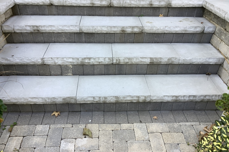 steps hardscape in Arlington Heights 