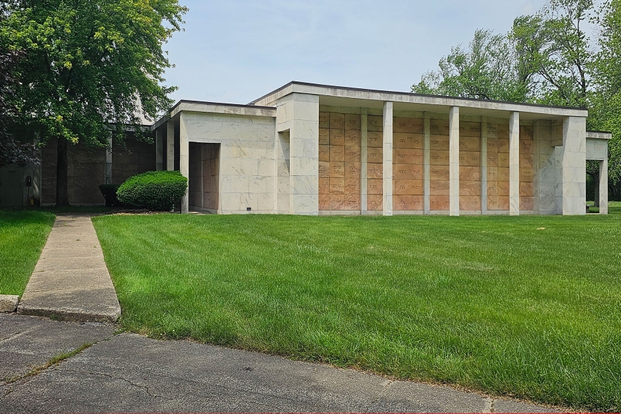 Cemetery memorial structure landscaping Chicago  - Landscaping