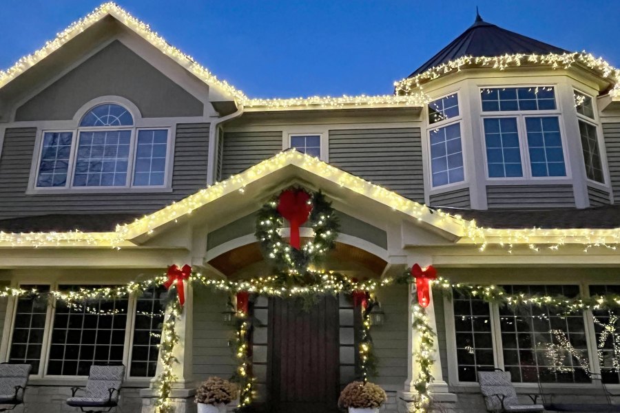 Holiday Decor Lights in Glenview Holiday
