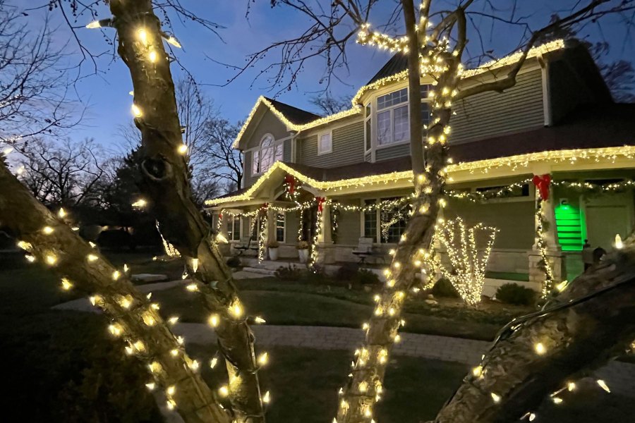 Holiday Decor in Glenview - Landscaping