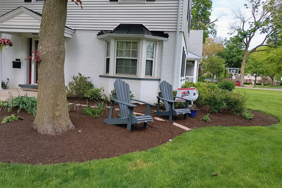 Landscape Mulch Winnetka - Landscaping