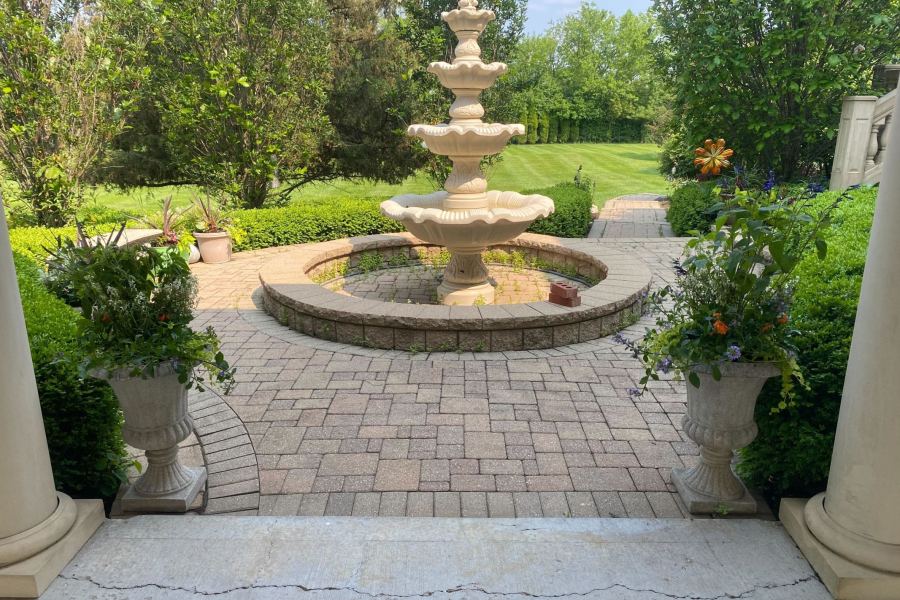 Seasonal Potted Plants Winnetka - Landscaping